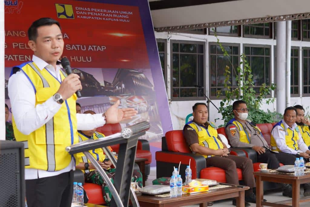 Bupati Kapuas Hulu Tancap Tiang Pertama Pembangunan Gedung Pelayanan Satu Atap