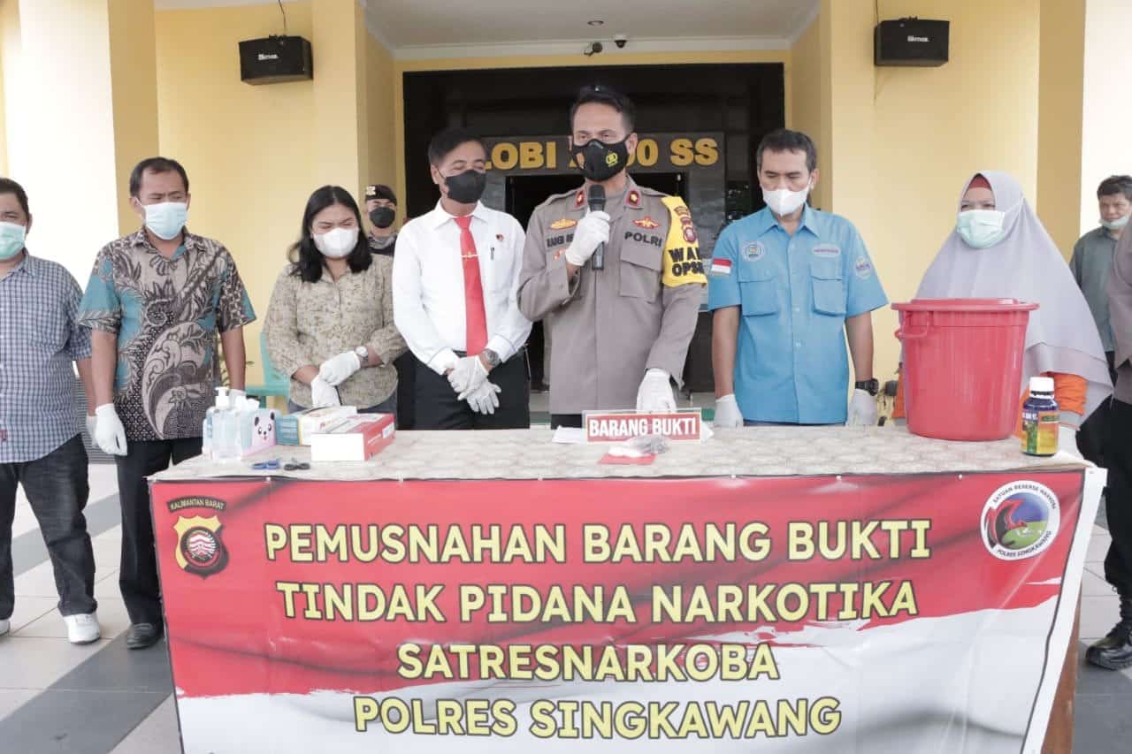 Waka Polres Singkawang Pimpin Giat Pengungkapan Kasus dan Pemusnahan BB Kasus Narkotika