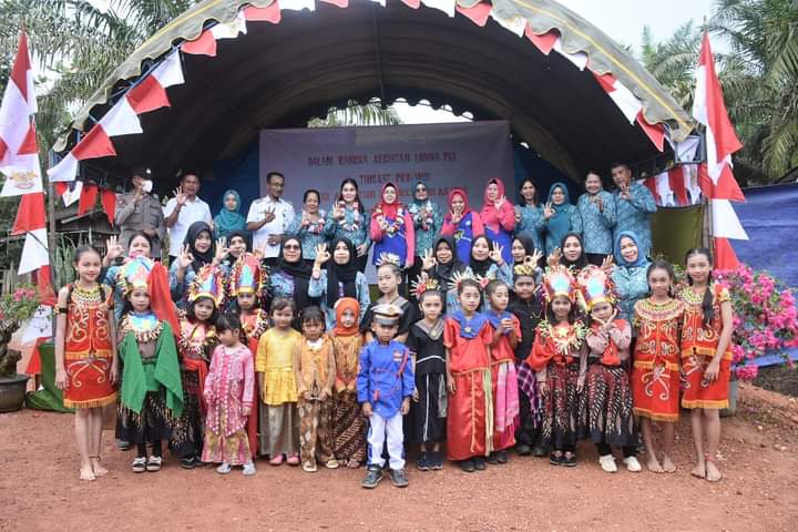 Ketua dan Wakil Ketua PKK Ketapang Dampingi Tim Penilai Lomba "Aku Hatinya PKK" Tingkat Provinsi di Desa Air Durian Jaya
