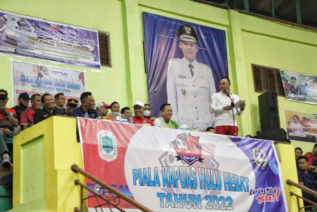 Wabup Kapuas Hulu Buka Turnamen Futsal Piala "Kapuas Hulu Hebat"