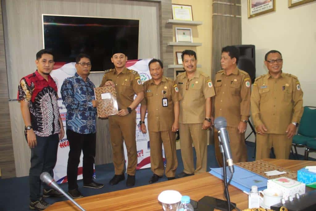 Kamaruzaman Pimpin Direktur Utama PT Uncak Kapuas Mandiri Kapuas Hulu 