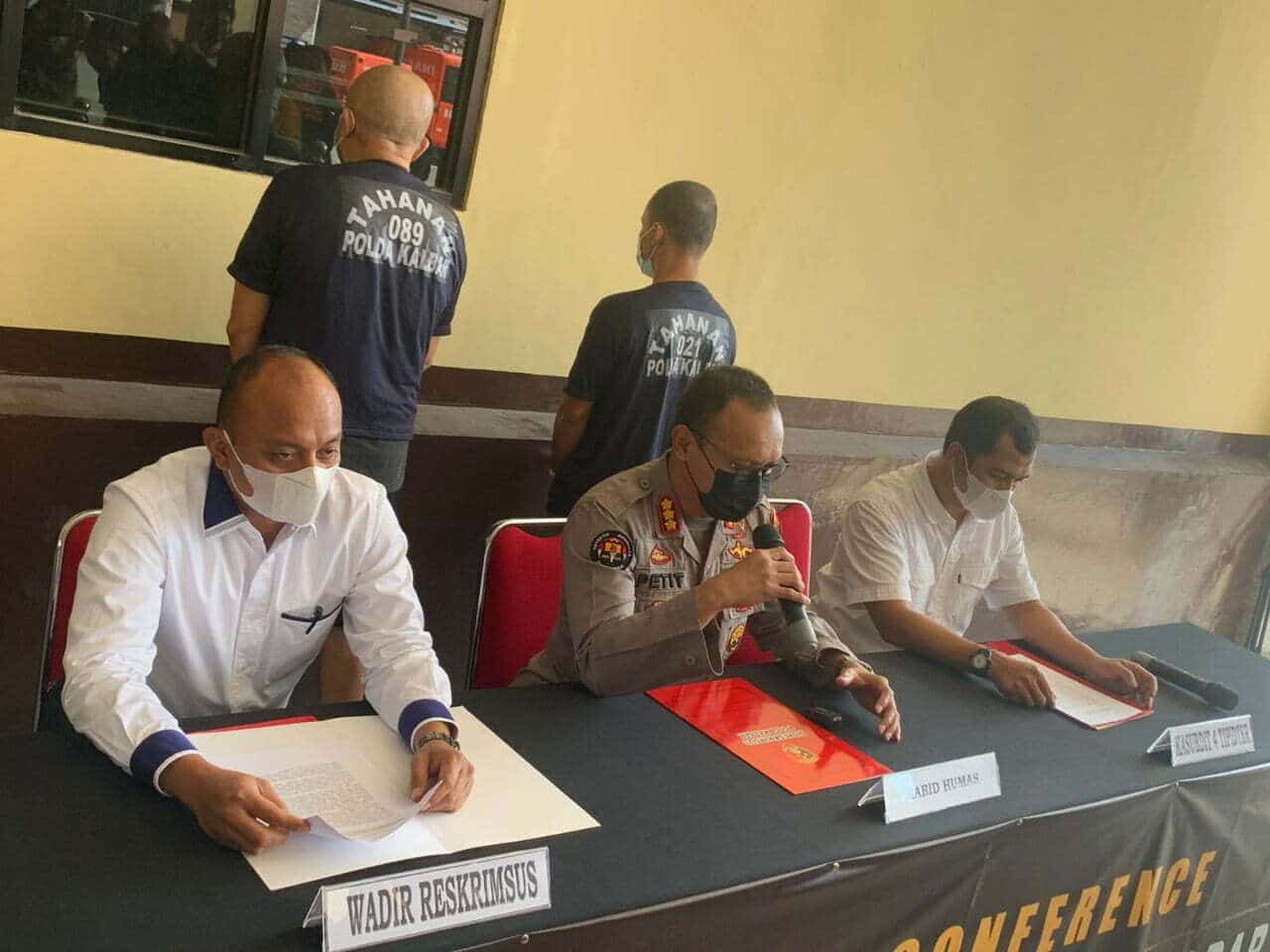 Polda Kalbar Gulung Sekalian Pengelola SPBU Nakal dan Seorang Penampung BBM Bersubsidi