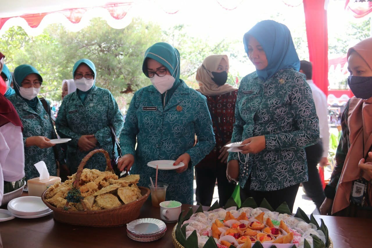 Semarak HUT RI ke-77, TP PKK Gelar Bazar Pangan Merdeka