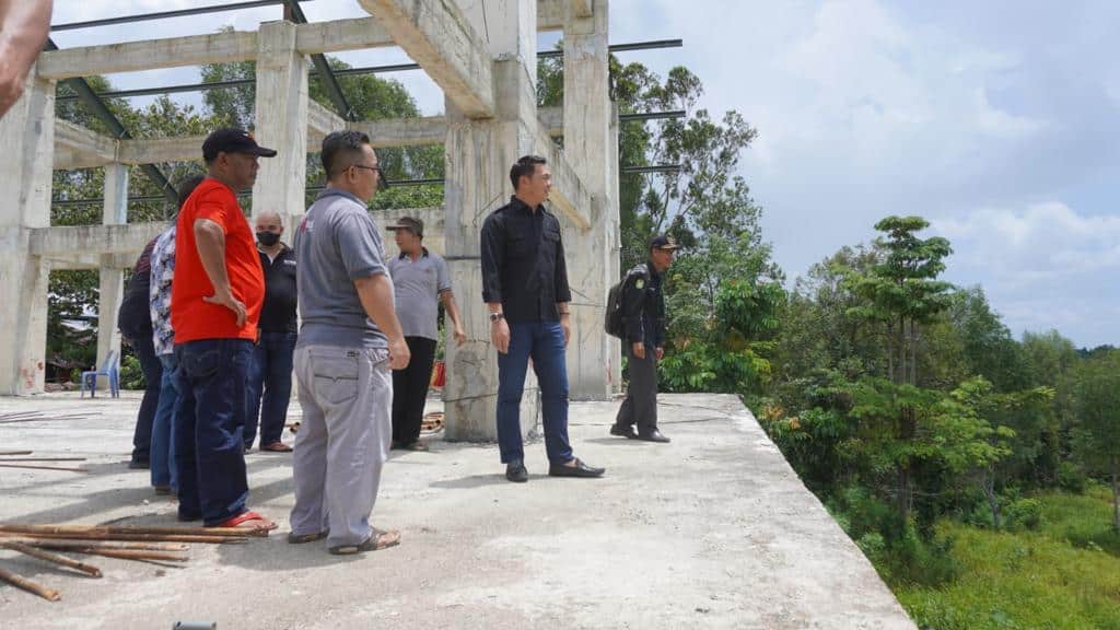 Bupati Kapuas Hulu Tinjau progres Pembangunan Gereja Fransiskus Xaverius Semitau