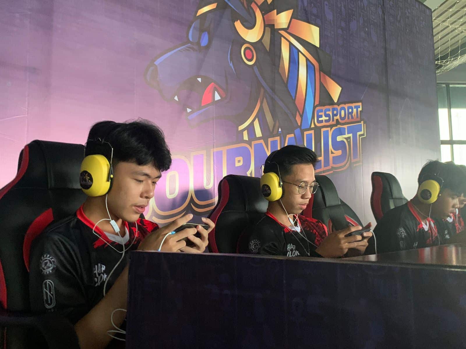 Hardclone X Tantang HFX Esport di Final Turnamen Mobile Legends Piala Gubernur Kalbar