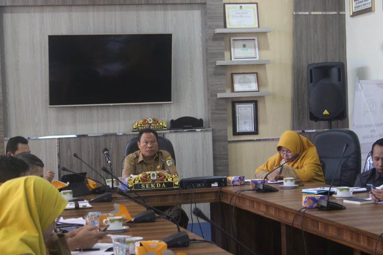 Sekretaris Daerah Kapuas Hulu Pimpin Rapat Penyusunan Program Kerja TPID 