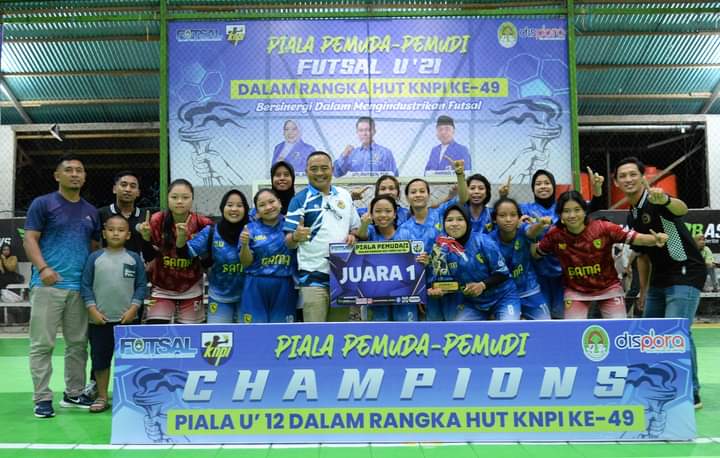 Ketua DPRD Ketapang Hadiri Penutupan Tournament Futsal Piala Pemuda-pemudi U-21 Champions 2022