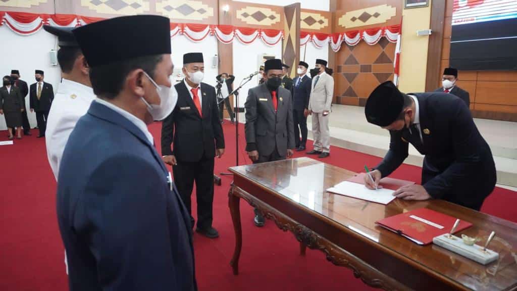 Bupati Kapuas Hulu Lantik 66 Pejabat