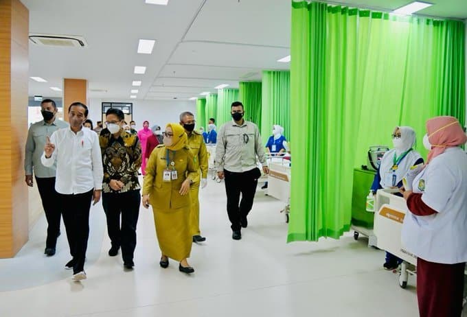 Jokowi Minta Menkes Tiru Konsep Pembangunan RSUD Soedarso Pontianak