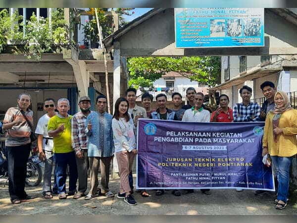 PPM Polnep Teknik Elektro Terangi Panti Asuhan Putri Nurul Amal