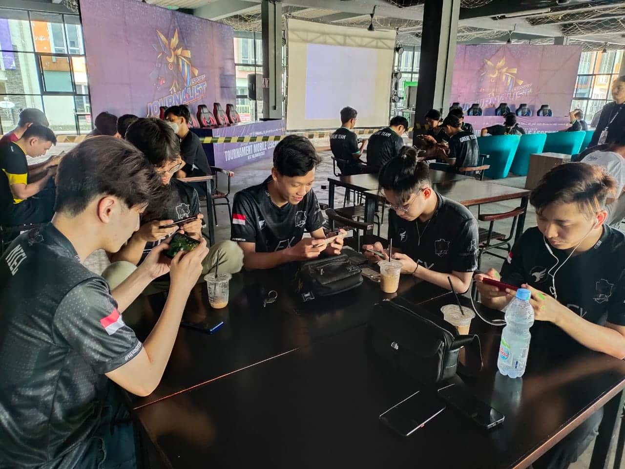 Hanya 7 Menit, HFX Esport Jadi Tim Pertama yang Lolos 16 Besar Turnamen Mobile Legend Piala Gubernur Kalbar