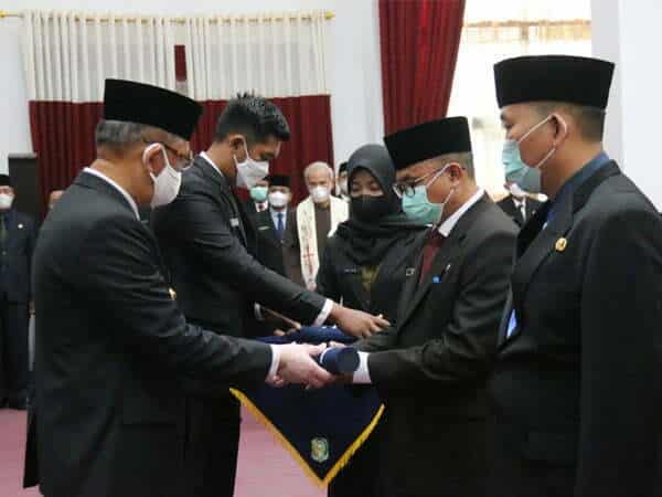 Sutarmidji Lantik 9 Pejabat Hasil Open Bidding, Iskandar Zulkarnaen Jadi Kadis PUPR Kalbar