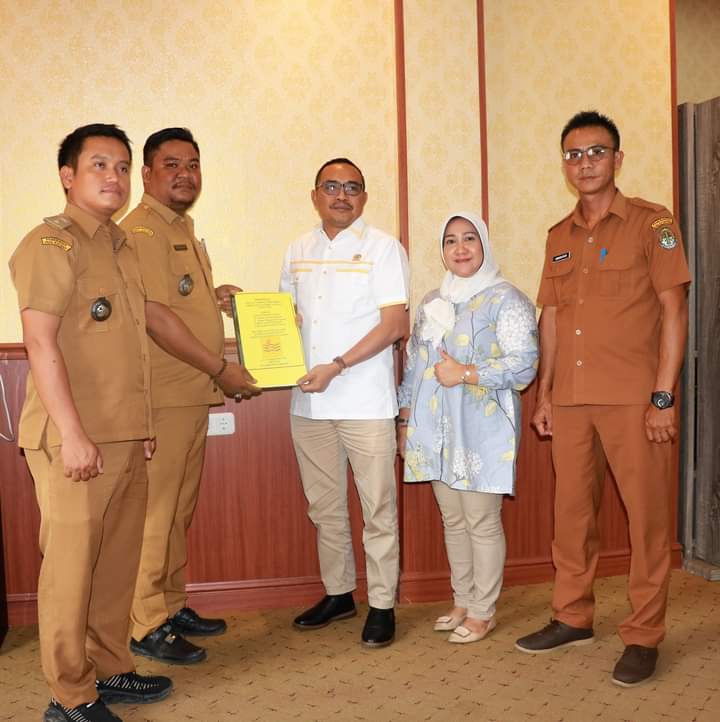 Sejumlah Kepala Desa di Kecamatan Sungai Laur Sambangi Gedung DPRD Ketapang, Ada Apa?