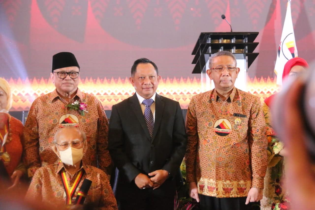 Gubernur Kalbar Ucapkan Selamat Atas Terpilihnya OSO Sebagai Ketum Gebu Minang 2022-2027