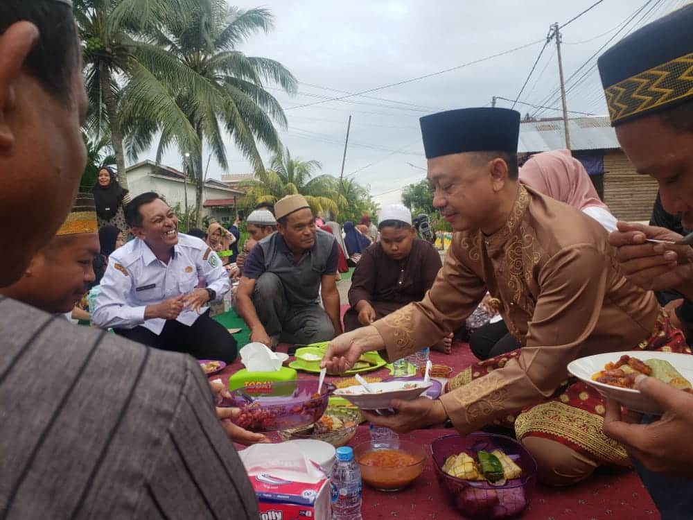 Jalin Keakraban Sesama Warga Lewat Tradisi Robo'-Robo'