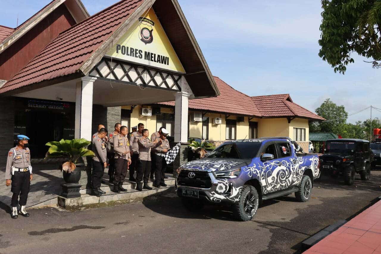Dipimpin Bupati Dadi, Kapolres Lepas Tim IOF Melawi ke Temajo 
