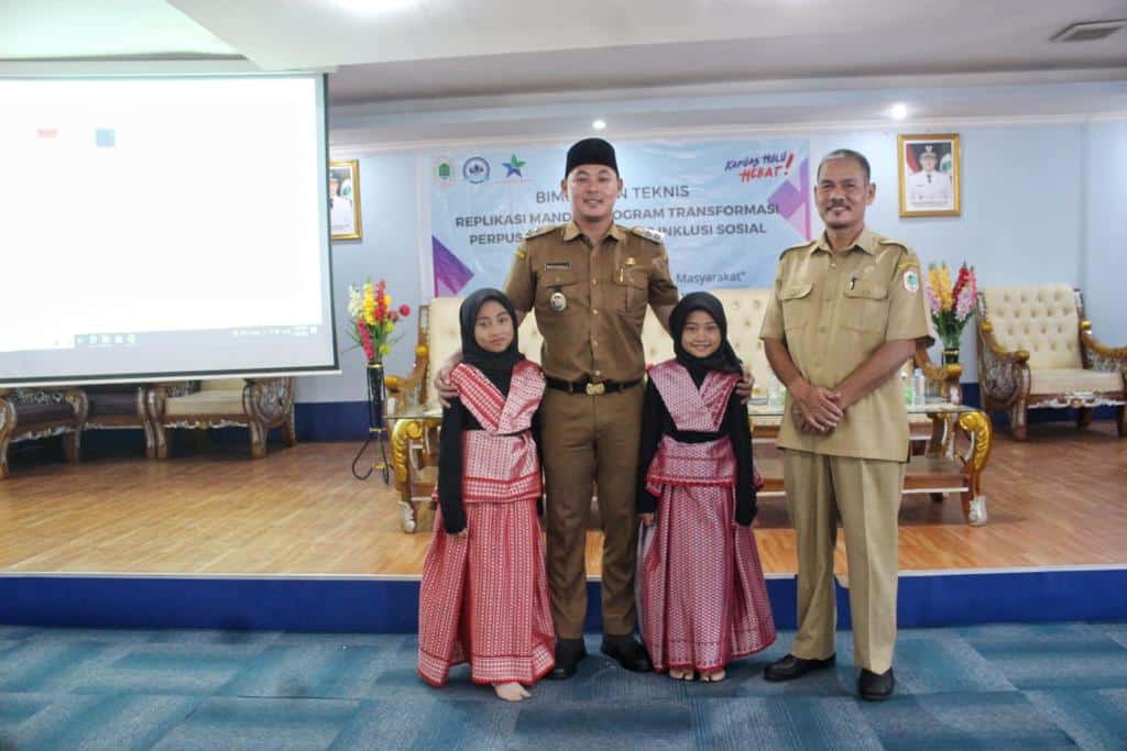 Wabup Kapuas Hulu Buka Bimtek Program Transformasi Perpustakaan Berbasis Inklusi Sosial