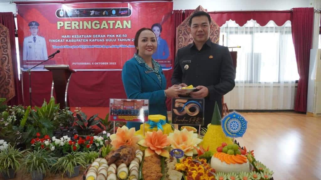 Bupati Fransiskus Diaan Tutup Puncak Peringatan HKG PKK ke-50 Kabupaten Kapuas Hulu Tahun 2022