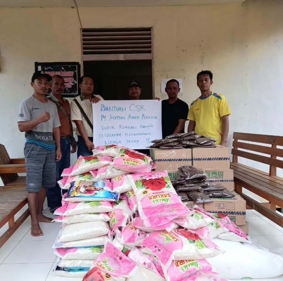 PT LAP Salurkan Bantuan Sembako Bagi Korban Banjir di Kecamatan Nanga Tayap