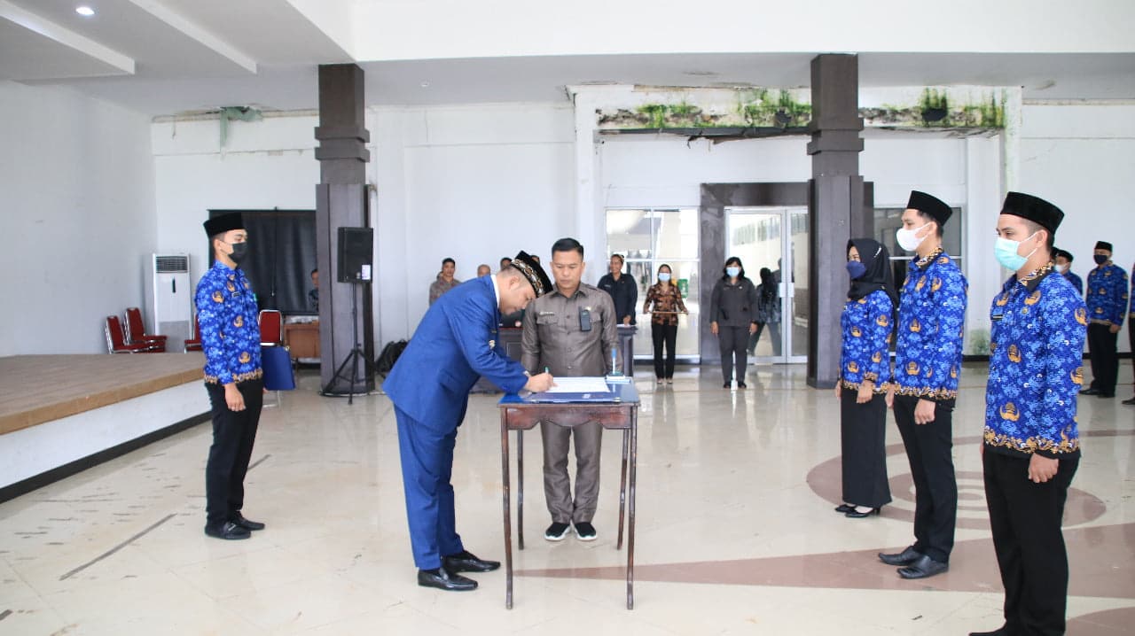 Lantik 166 PNS, Bupati Melawi: Tidak Boleh Abai Akan Tanggung Jawab