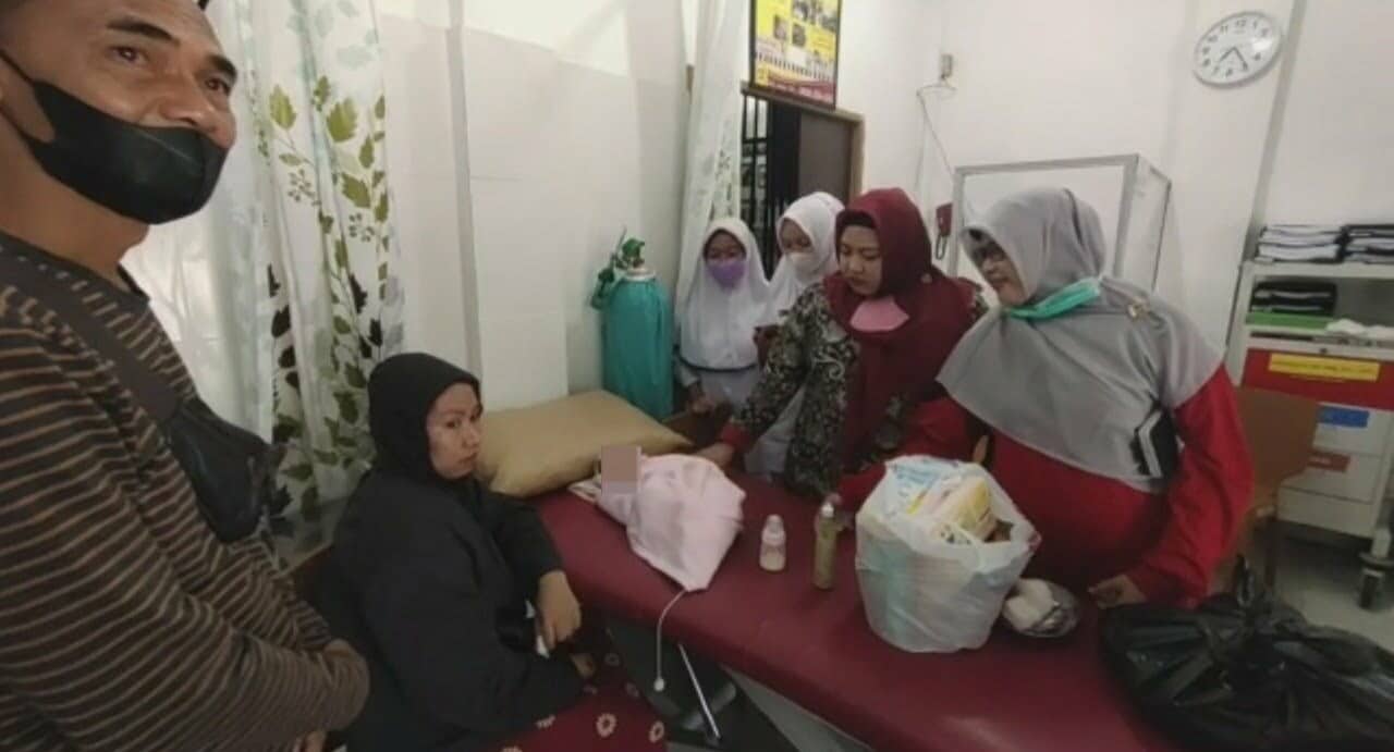 Pedagang Warung Nasi Temukan Bayi Dibuang Dalam Kardus Indomie, Ini Kronologinya