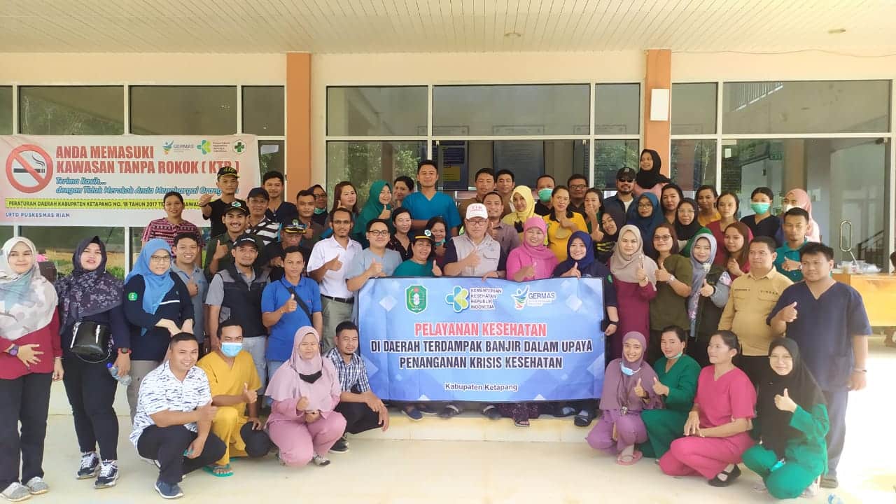 Tim Dokter Gabungan Provinsi dan Kecamatan Gelar Baksos Pengobatan di Puskesmas Riam Jelai Hulu 
