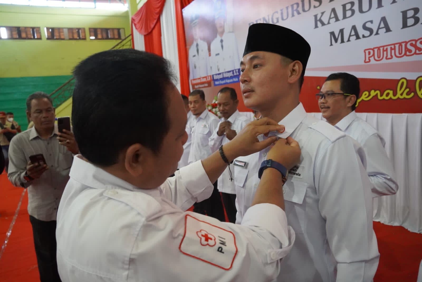 Wabup Wahyudi Resmi Pimpin PMI Kapuas Hulu: Selaras dengan Visi Misi Kapuas Hulu Hebat 