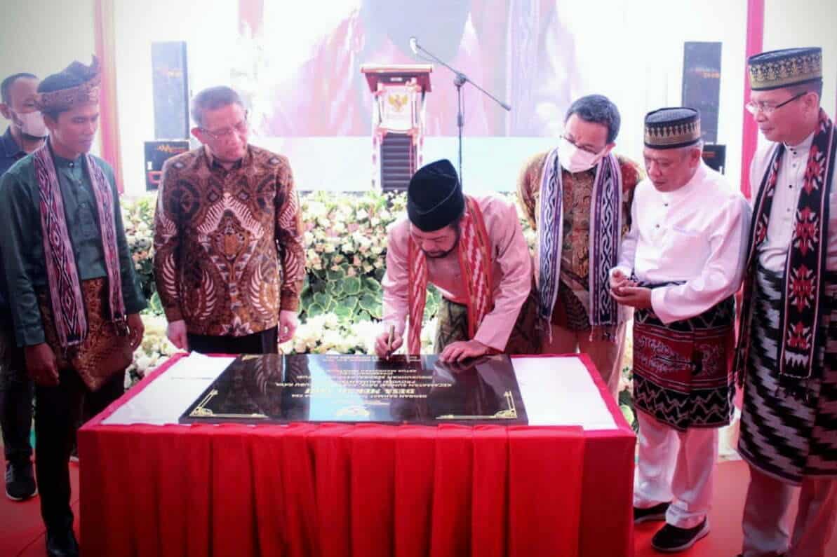 MK Kukuhkan Desa Mekarsari Sebagai Desa Konstitusi Pertama di Pulau Kalimantan