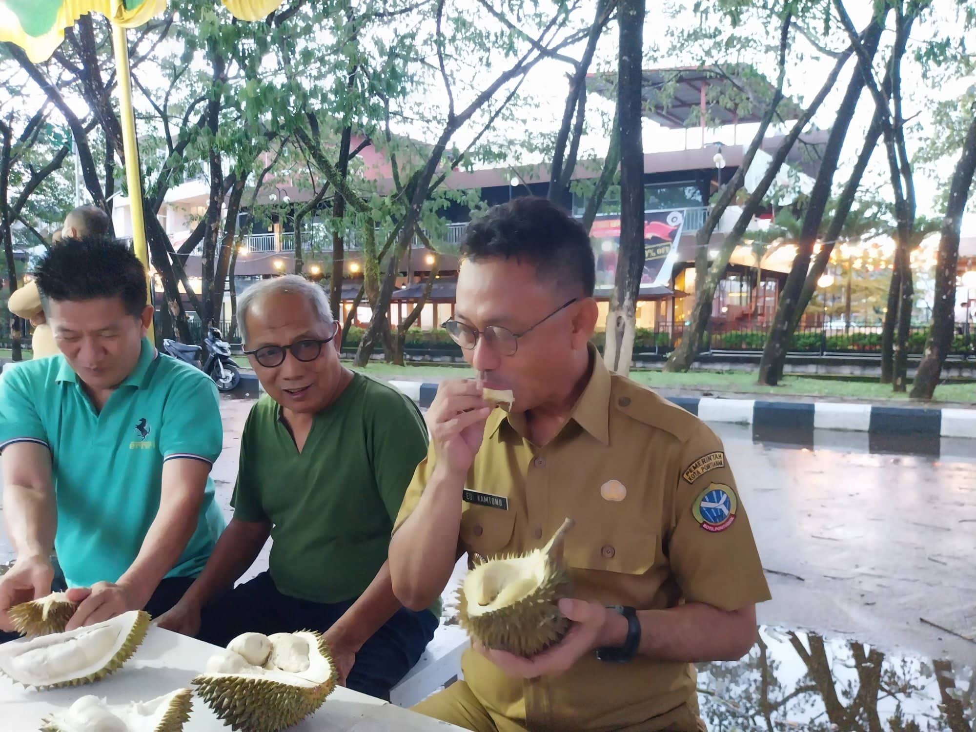 Lantak Durian Jemongko, Edi Kamtono: Ini Durian Terbaik di Kalbar