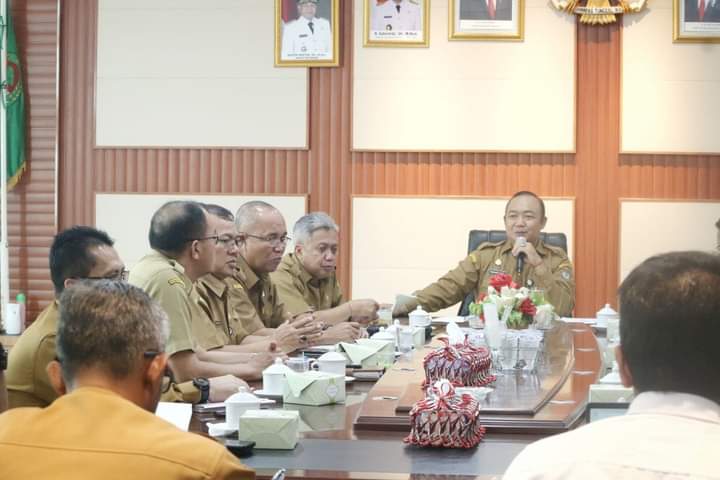 Jelang MTQ Provinsi, Pemkab Ketapang Larang Mobil Bermuatan di Atas 8 Ton Melintas Jalan Pelang - Tumbang Titi