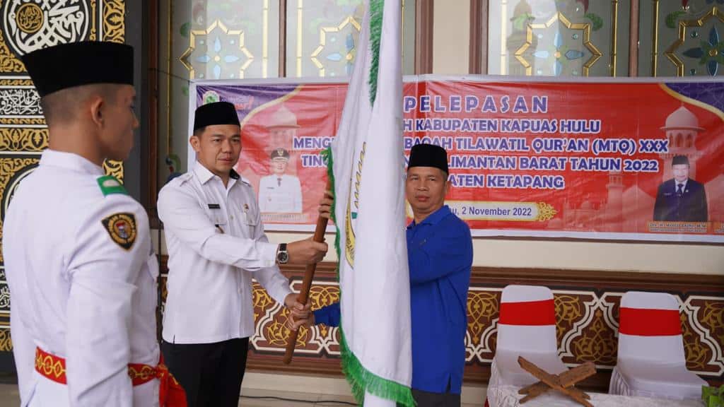 Lepas Kafilah Kapuas Hulu ke MTQ XXX, Bupati Fransiskus Harap Juara 