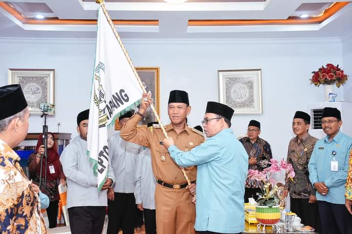 Wabup Ketapang Resmi Lepas Kafilah Tuan Rumah ke Ajang MTQ Tingkat Provinsi Kalbar