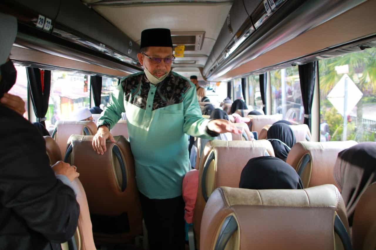 Lepas Kafilah MTQ Menuju Ketapang, Mulyadi Minta Peserta Jaga Kesehatan