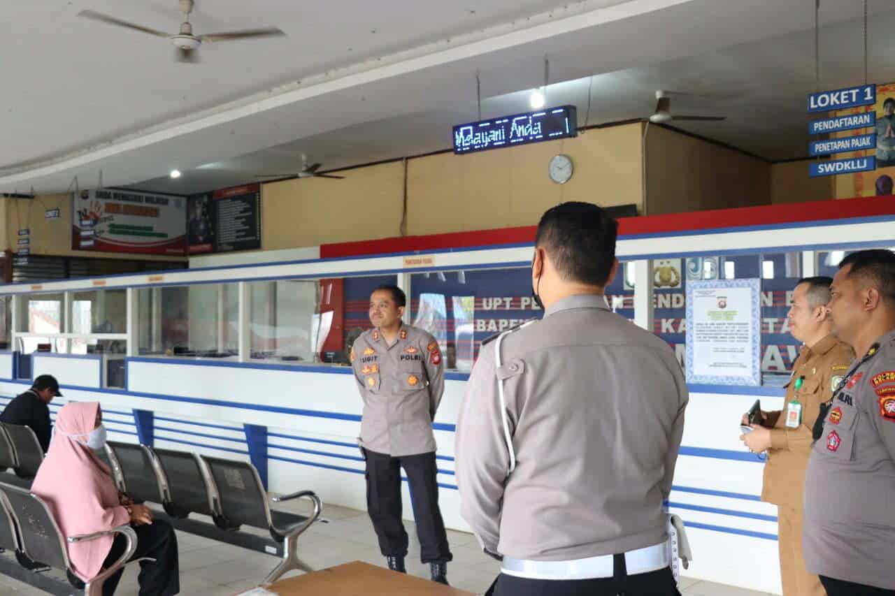 Kapolres Melawi Sidak Pelayanan Samsat