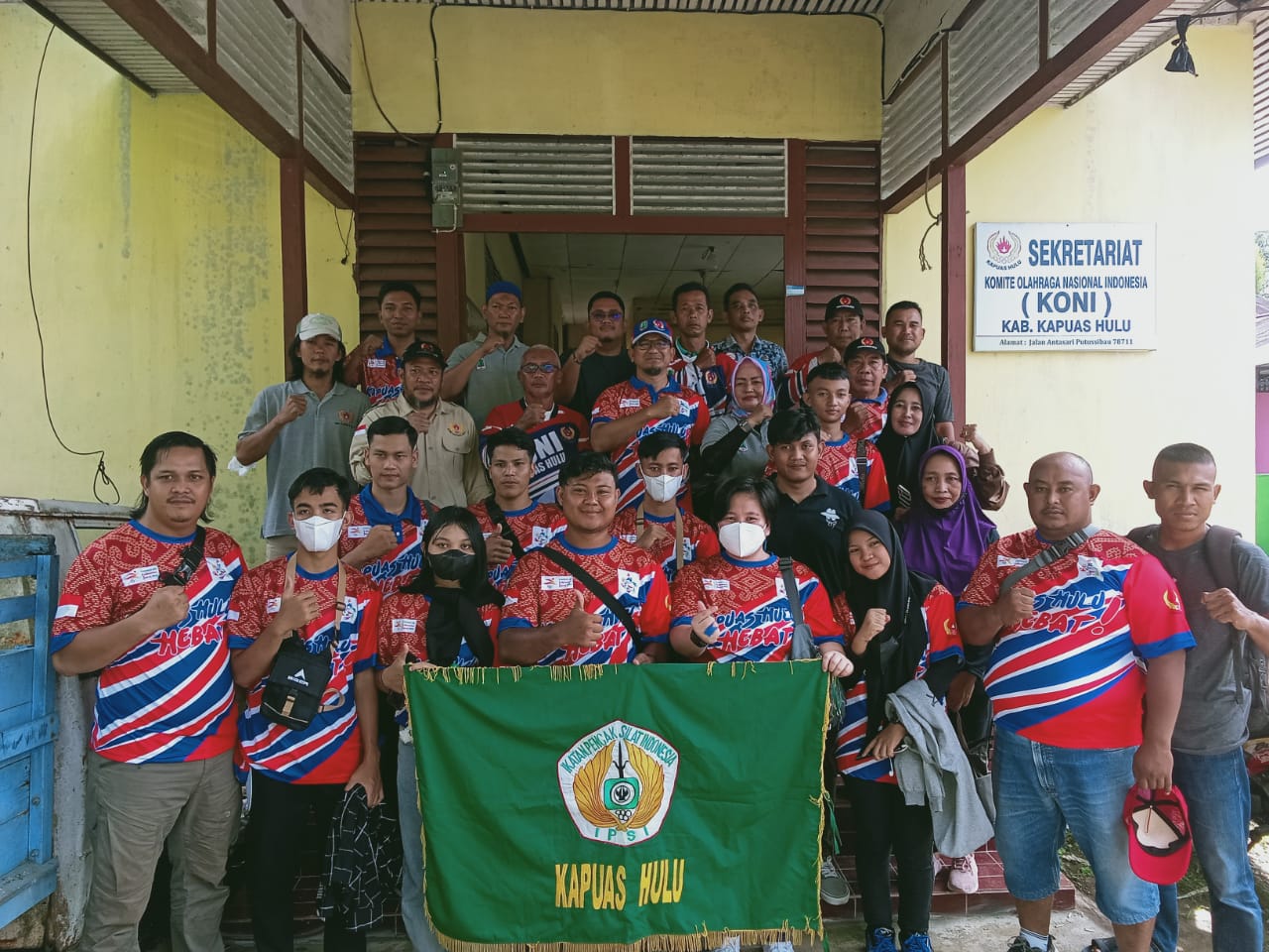 Lepas Atlet Silat dan Tenis Lapangan ke Porprov XIII, Sekum KONI: Jaga Kekompakan dan Junjung Tinggi Sportivitas