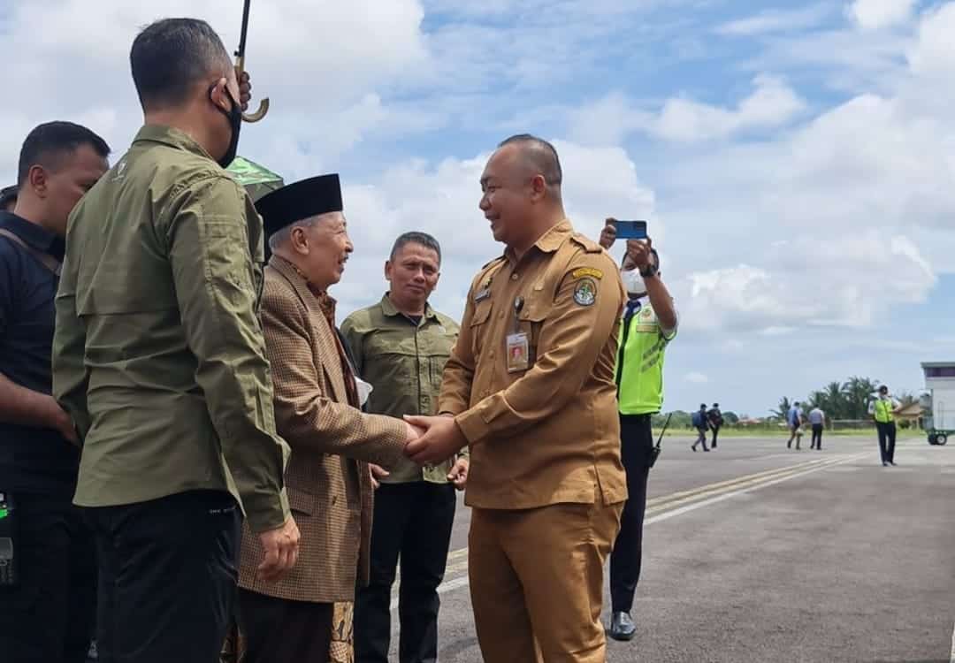 Wakil Presiden RI ke-9 Hamzah Haz Pulang Kampung ke Ketapang