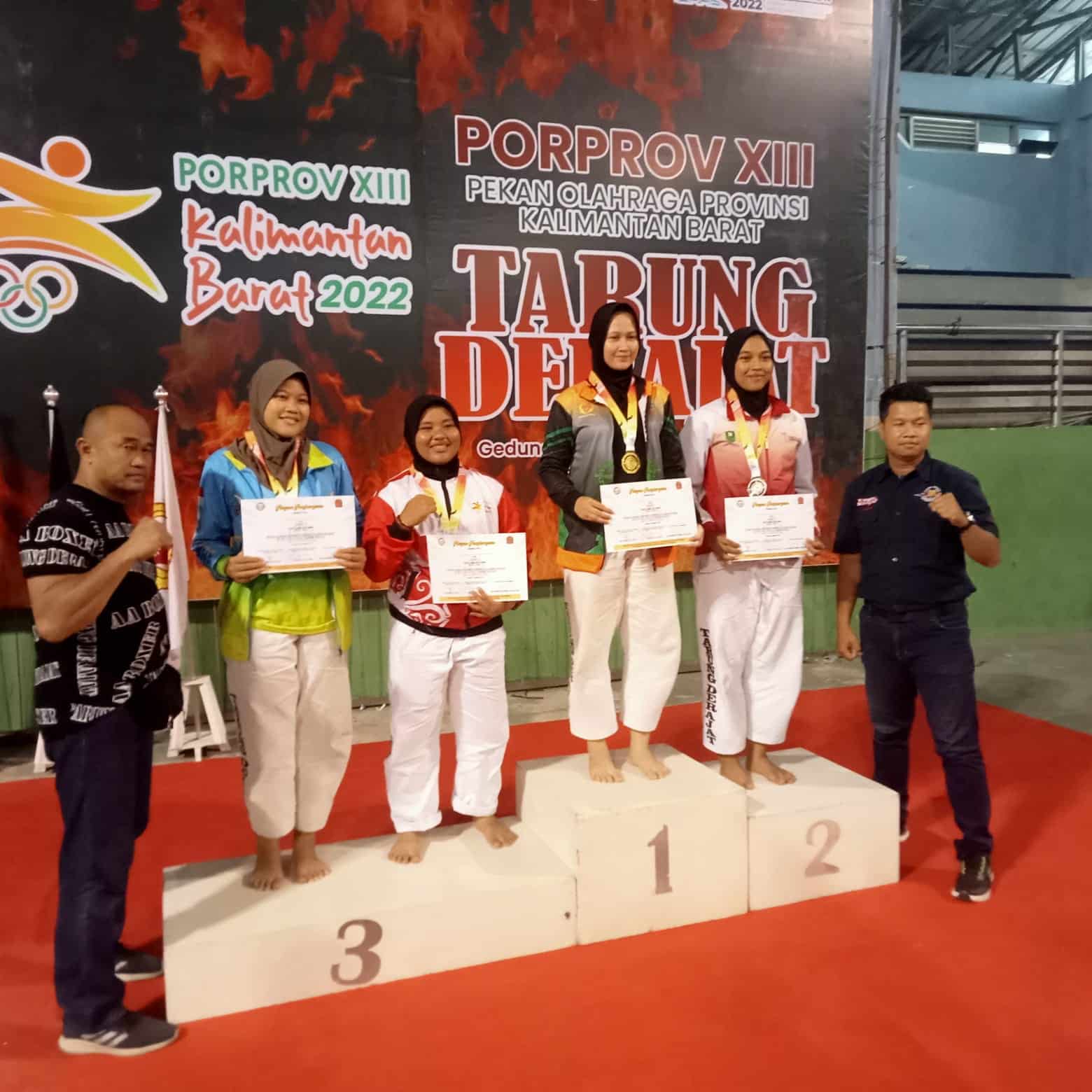 Putri Bangga Persembahkan Emas untuk Pontianak, Kenal Tarung Derajat dari Sang Ayah