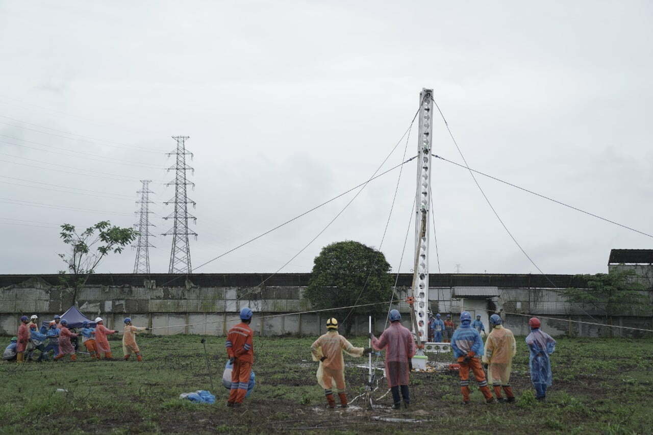 Antisipasi Ancaman Cuaca Ekstrim, PLN Lakukan Simulasi Pendirian Tower Darurat
