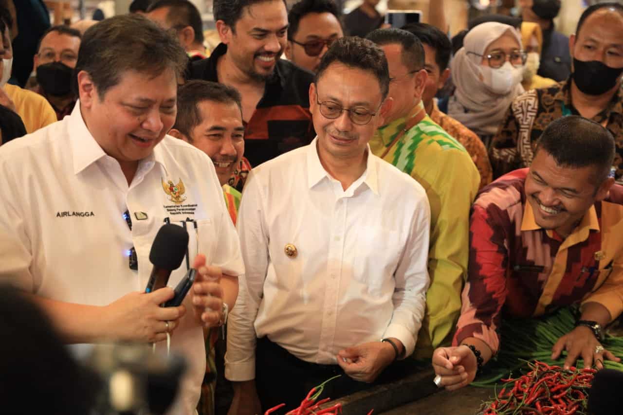 Tinjau Pasar Flamboyan, Menko Airlangga Puji TPID Pontianak