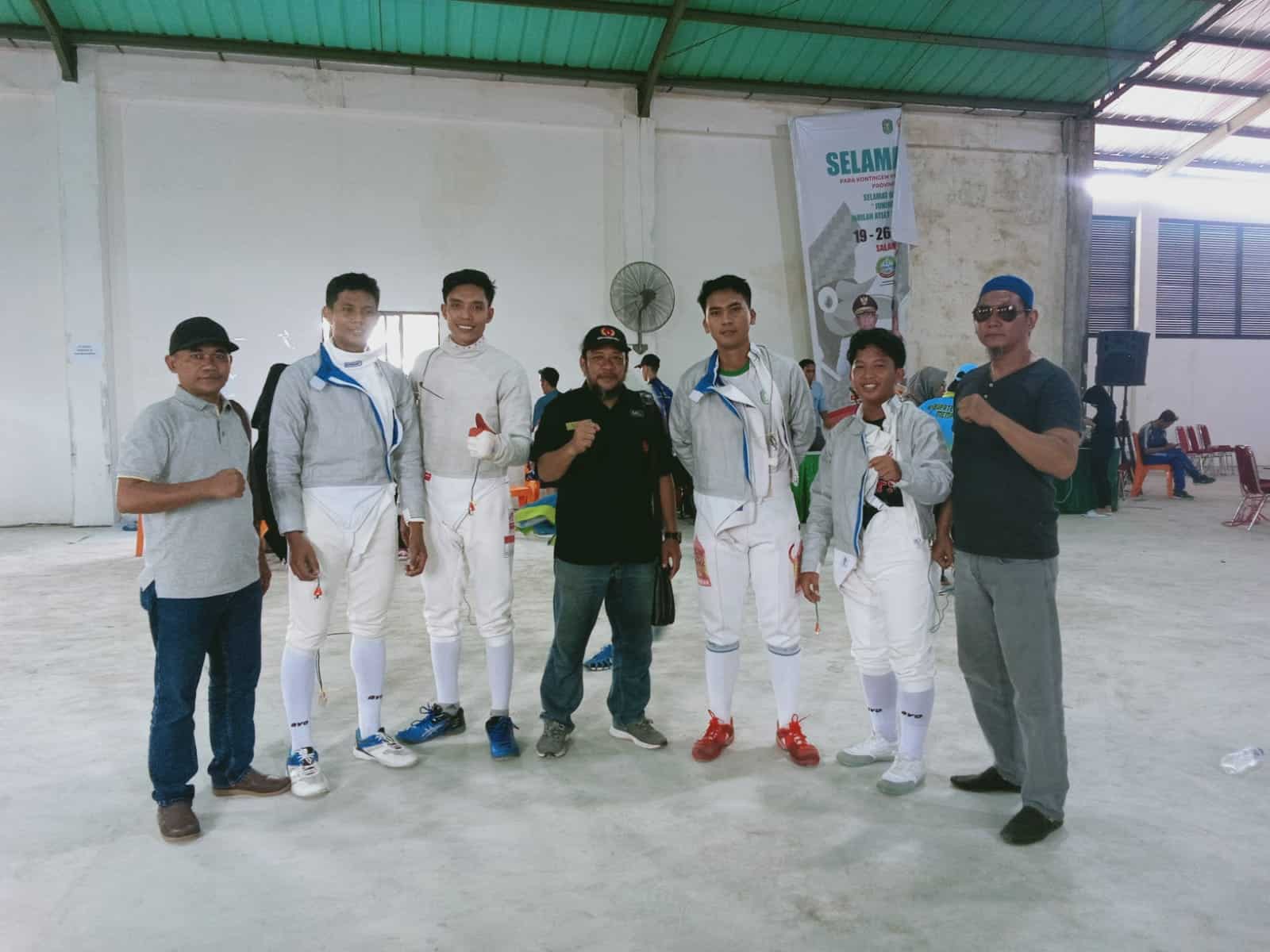 Taklukkan Atlet Anggar Mempawah, Cristopher Sumbang Medali Emas untuk Kapuas Hulu di Porprov ke XIII