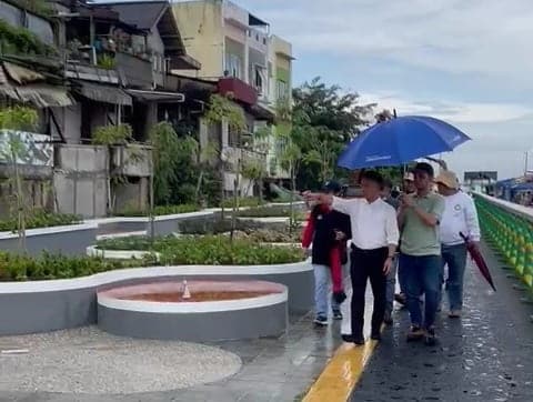 Diresmikan Malam Tahun Baru, Edi Pastikan Waterfront Kapuas Indah - Senghie Keren