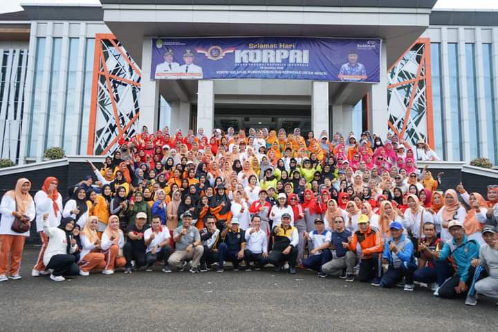 Sekda Apresiasi Kegiatan Senam Massal dan Cek Kesehatan oleh DWP Ketapang