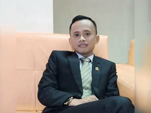 DPRD Kalbar Desak Balai Jalan Benahi Jalan Trans Kalimantan