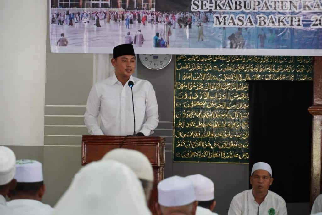 Lantik Kepengurusan Tingkat Kecamatan, Wabup Wahyudi Harap IPHI Kapuas Hulu Jadi Wadah Aspirasi Masyarakat 