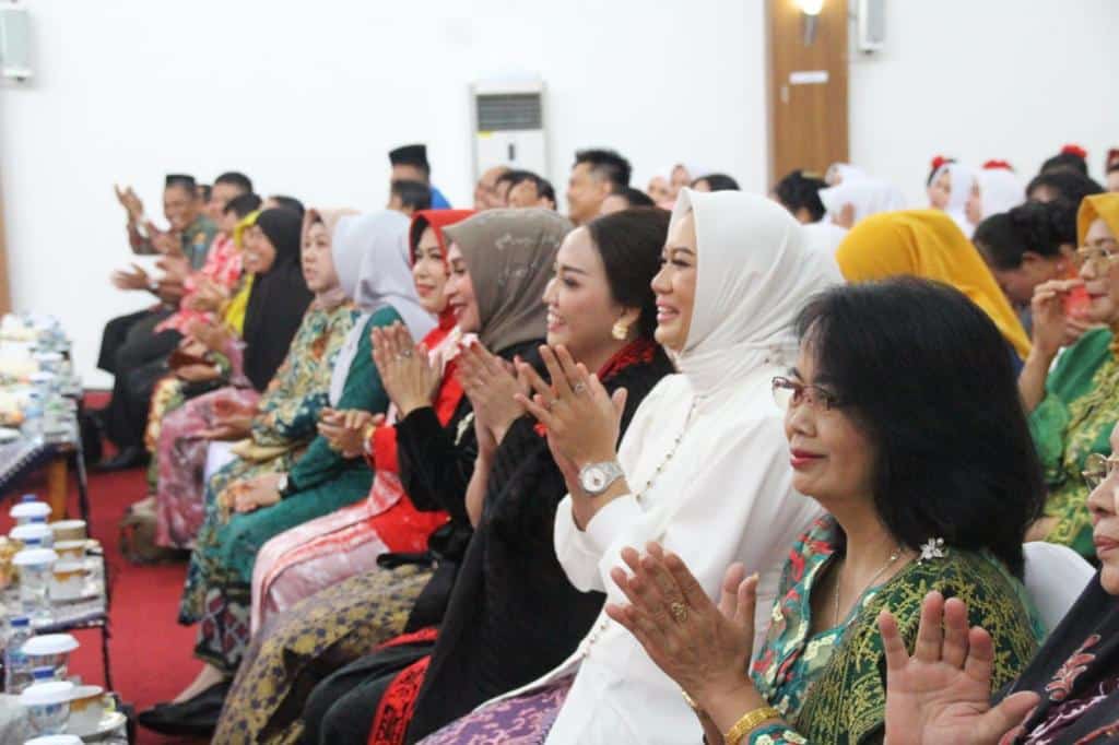 Di Peringatan Hari Ibu, Sekda Kapuas Hulu: Jangan Lupakan Perjuangan Perempuan Terdahulu