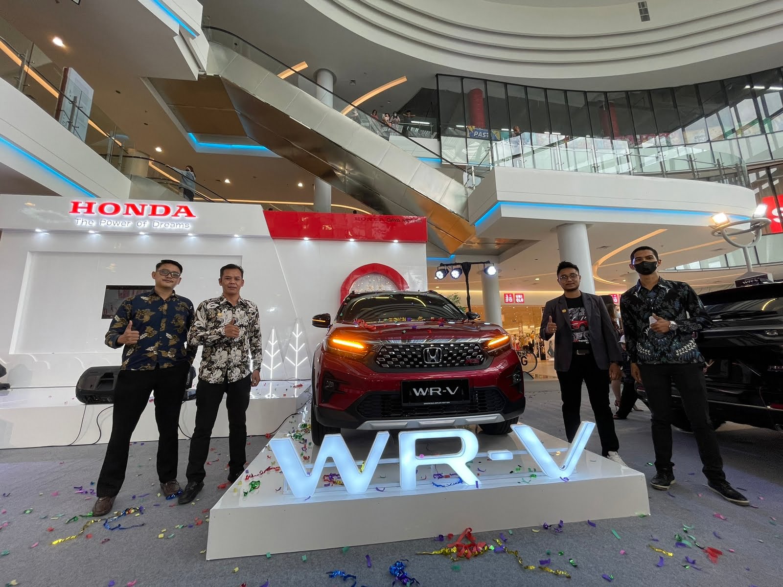 Honda WR-V Lanjutkan Perjalanan Jelajahi Pulau Kalimantan dengan Tampil di Kota Pontianak