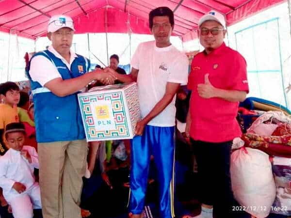 Dukung Anak-Anak Cianjur Kembali ke Sekolah Pascagempa, PLN Berikan Perlengkapan Belajar