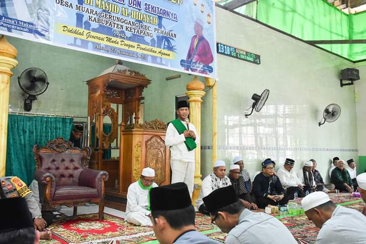 Wabup Ketapang Hadiri Pengajian Akbar Setepian Pawan di Masjid Al-Hidayah Desa Muara Gerunggang