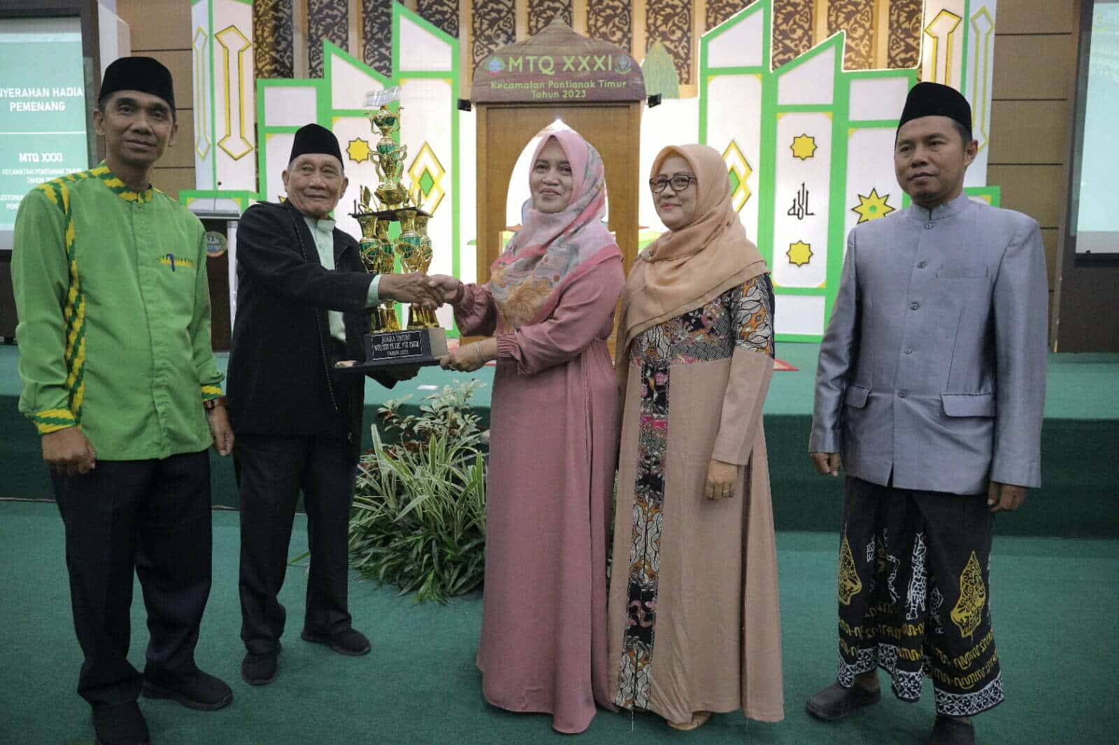 Banjar Serasan Juarai MTQ ke-XXXI Pontianak Timur, Camat Akif: Terus Tingkatkan Kemampuan