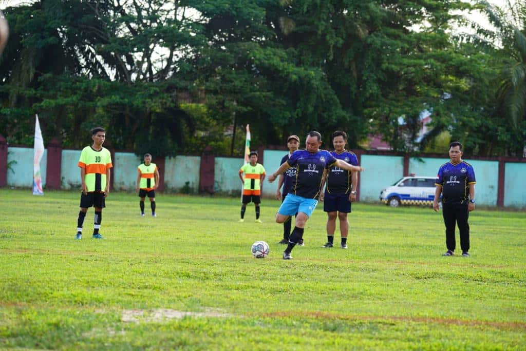 Wakil Bupati Kapuas Hulu Buka Open Tournament Kompak Cup 2023